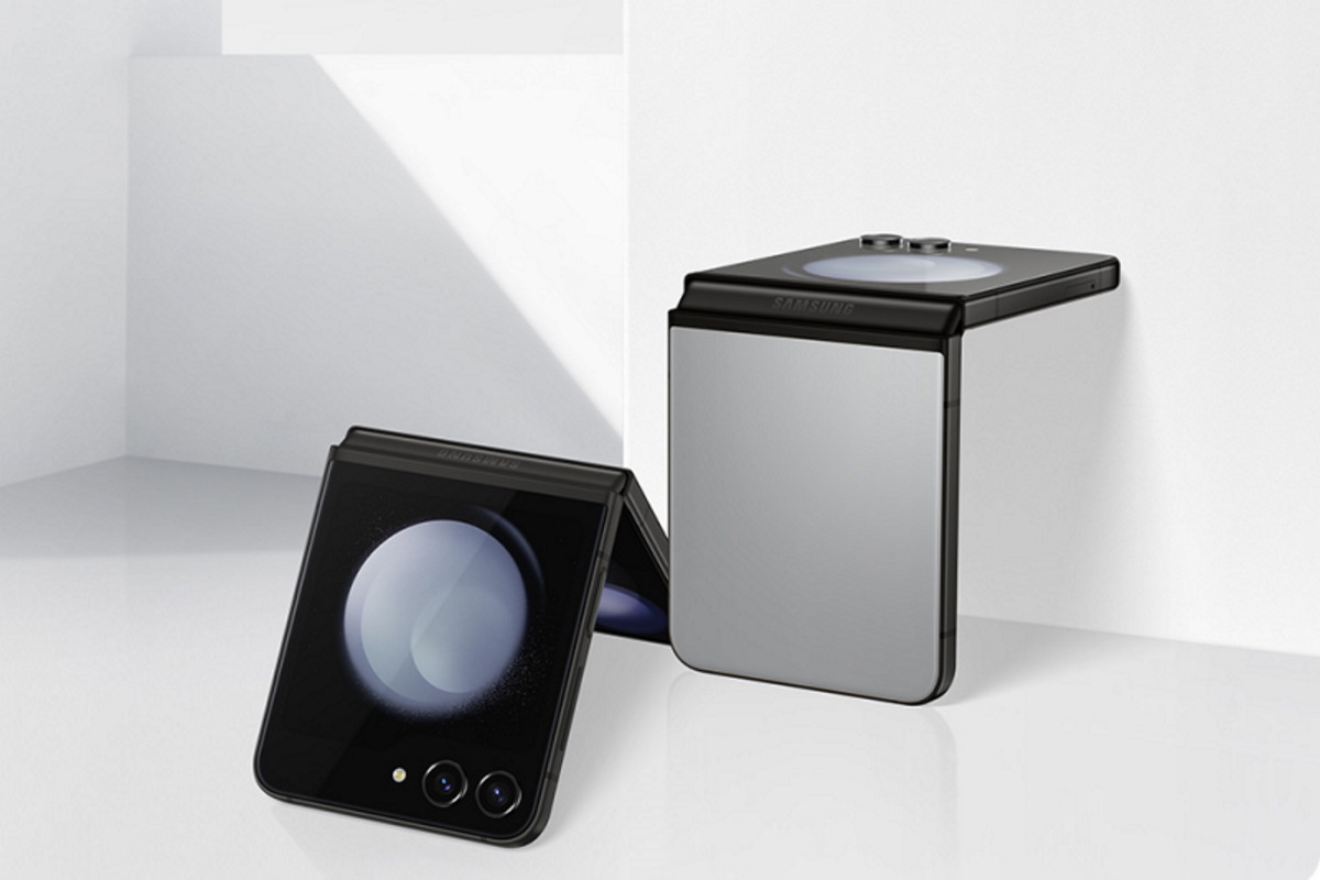 Samsung Z Flip5 sur son cube, à moitié prix en ce moment avec la future sortie du Z Flip6