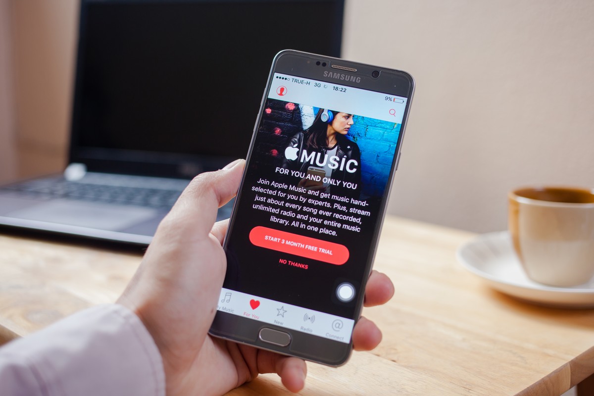 L'application Apple Music lancée sur un iPhone