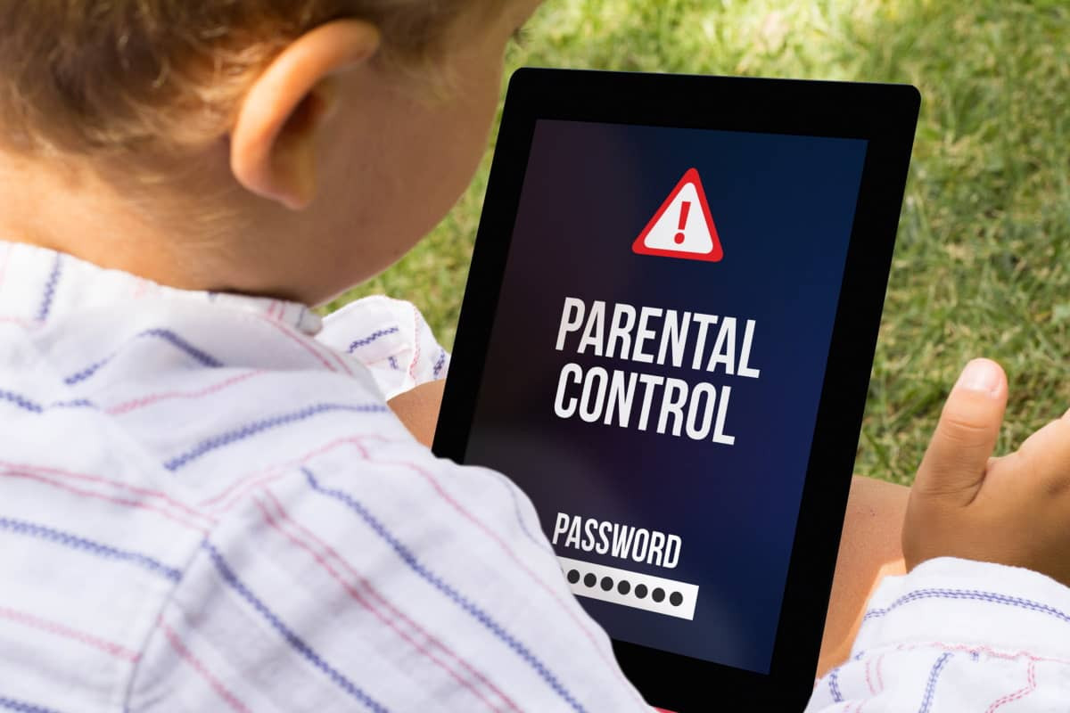 Écrans : le contrôle parental est désormais obligatoire sur tous les appareils connectés